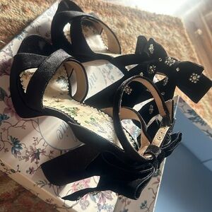 Nicola Bathie x Antonio Melani black suede heels sz. 10